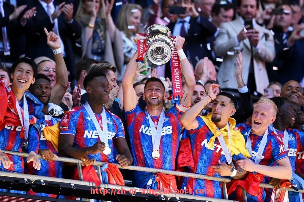 杏彩体育-法甲防守模式全解析:区域盯人、压迫与收缩对比